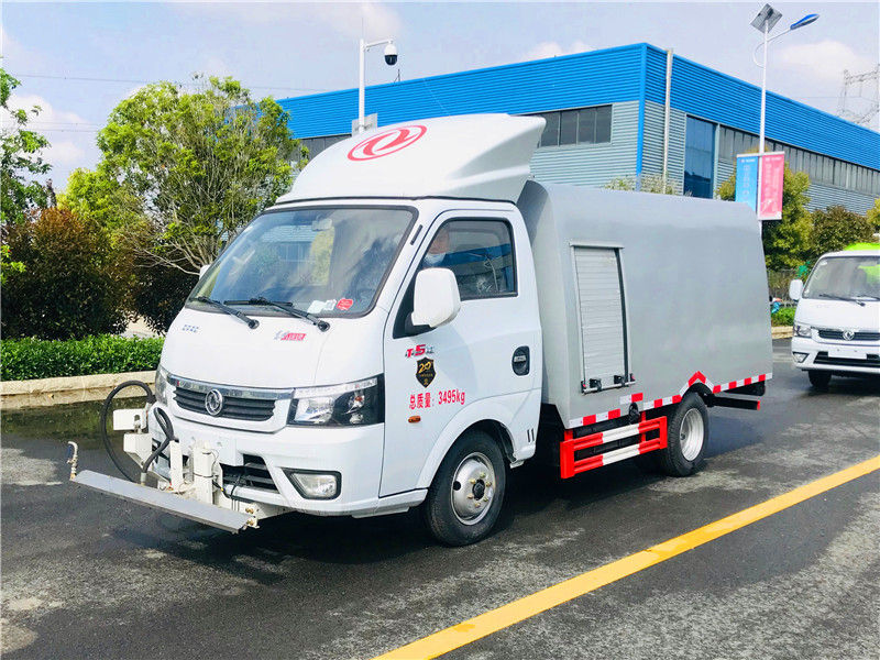 國六東風途逸小型路面清洗車